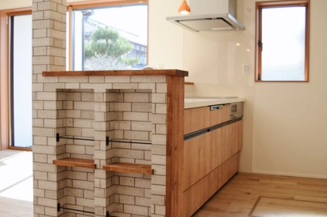 母屋と調和する平屋のお家